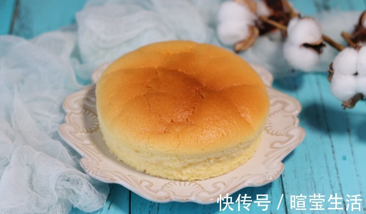 戚风蛋糕|自制酸奶蛋糕,松软香甜,比戚风蛋糕还要好吃,做法很简单