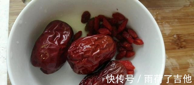 红枣|天气转凉，这水果遇见别错过，简单煮一锅，营养足，顺利度过秋天！