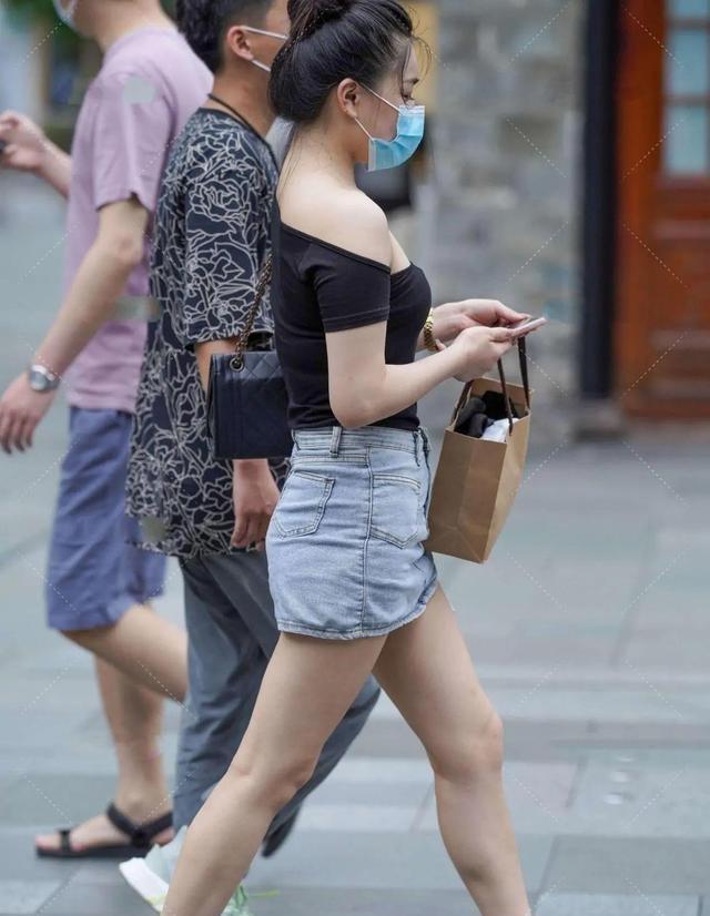 短裤|浓妆艳抹不是时尚，而是搭配最简单的短裤，同样的时髦也很漂亮