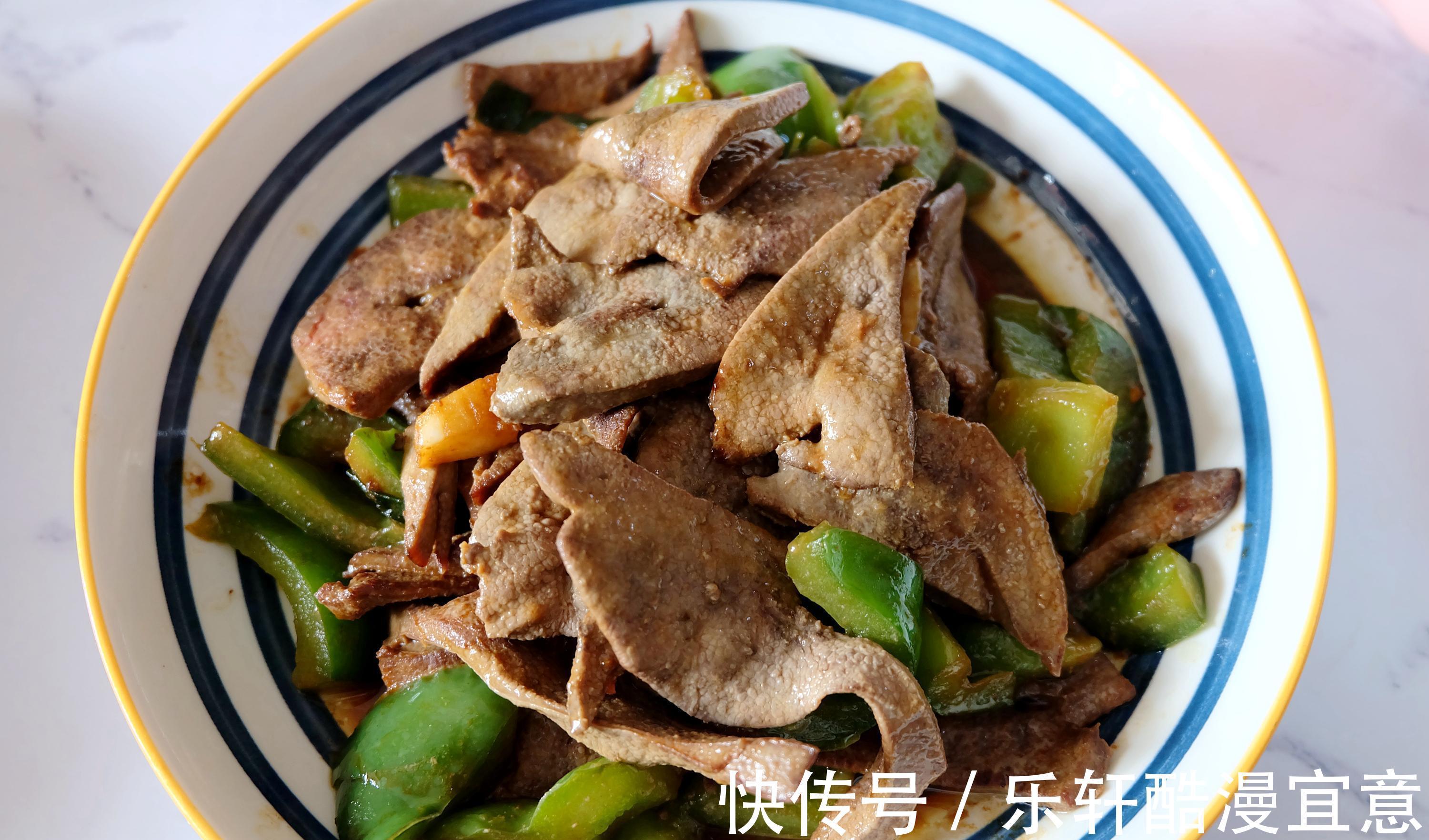 午餐|周末了,晒晒我家的午餐,四菜一汤,清淡健康有营养,好吃又好做