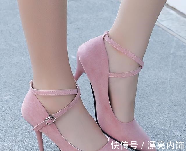 单鞋 高跟鞋,让你瞬间OL气质十足,好身材秀出来