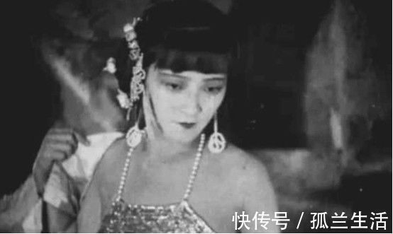 四大名著@为什么民国版西游记被禁播?你看看蜘蛛精穿的啥,这谁受得了