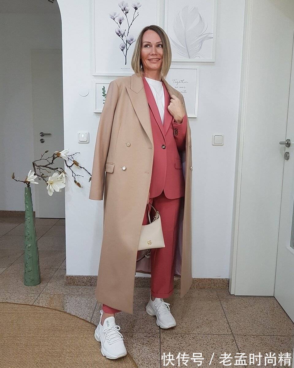 高领 少即是多:10 完美无瑕的简约外观