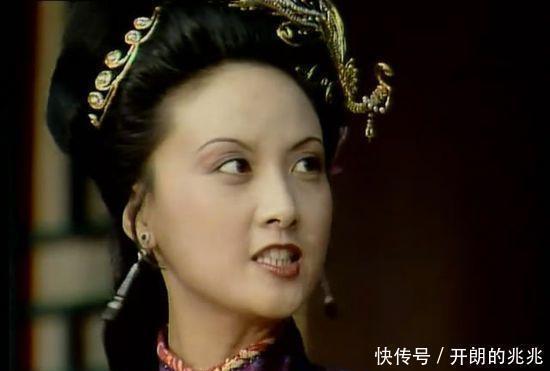 林黛玉|王熙凤一直为宝玉和黛玉婚事摇旗呐喊,为何最终倒戈帮了薛宝钗