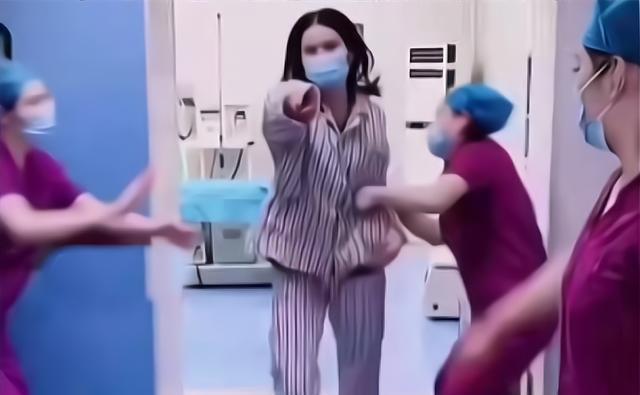 产妇|生完娃冲出产房就暴打老公:这种痛无需一忍再忍