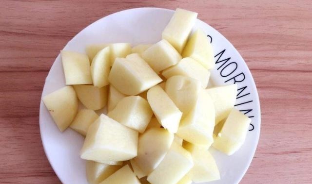 土豆泥|它是天然的碱性食材,女人多吃,嘴巴不臭,头发变黑,皮肤也嫩了