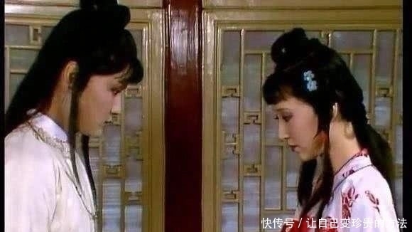 发怒|宝钗当众发怒，原因仅仅只是被宝玉笑她长得胖吗？事实没那么简单