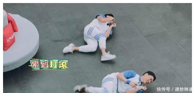 播出2期,收视连续夺冠,硬是把捉迷藏玩成暑期第一档爆款综艺