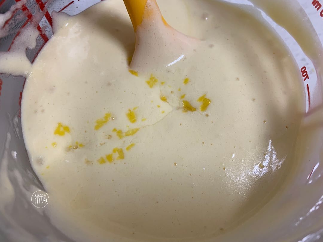 黄油|柠檬别再泡水喝了，用来做蛋糕，清新柔软又细腻，比戚风蛋糕好吃