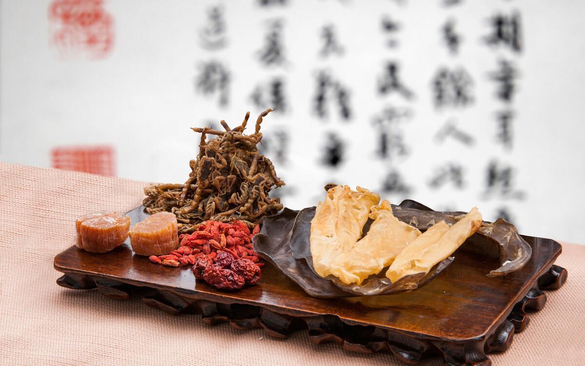 “蛇缠腰”是个什么病，会让人如此疼痛？中医能治么？效果怎样？