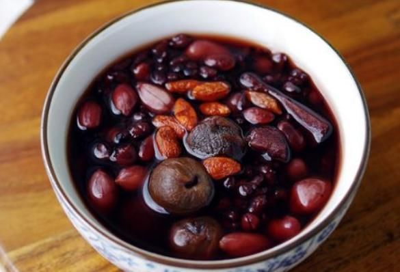 补血|此物是“天然补血王”,比红糖水都管用,女人常喝,40岁后不显老