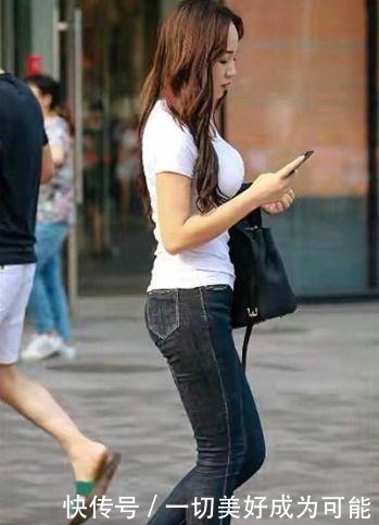 美女|微胖美女穿T恤牛仔,总有别样风情