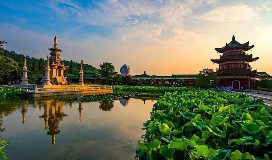 免费|我国香火最旺盛的寺庙，至今已有1600年历史，斋饭免费但不能剩！