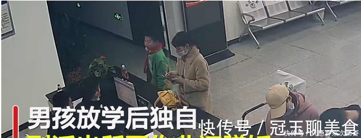 邻居家|萌娃大摇大摆上门“蹭吃”火了,双手插兜表情贼逗:婶,我又来了