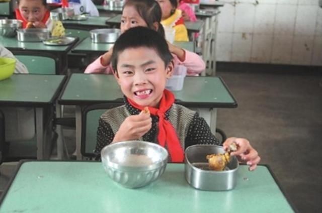 孩子|这些零食就算扔了也别给孩子吃,你家还有吗