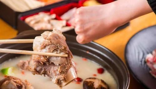 牛奶|每天喝一杯牛奶有什么好处吗？选择什么样的牛奶更有利于健康？