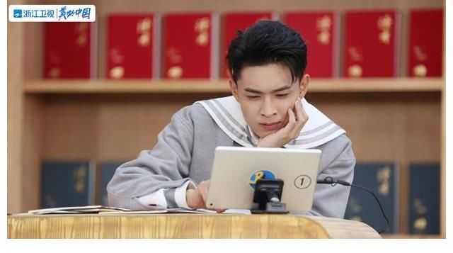 《奔跑吧》收官期录制,秦霄贤的回归已够惊喜,谁知还迎来他们仨