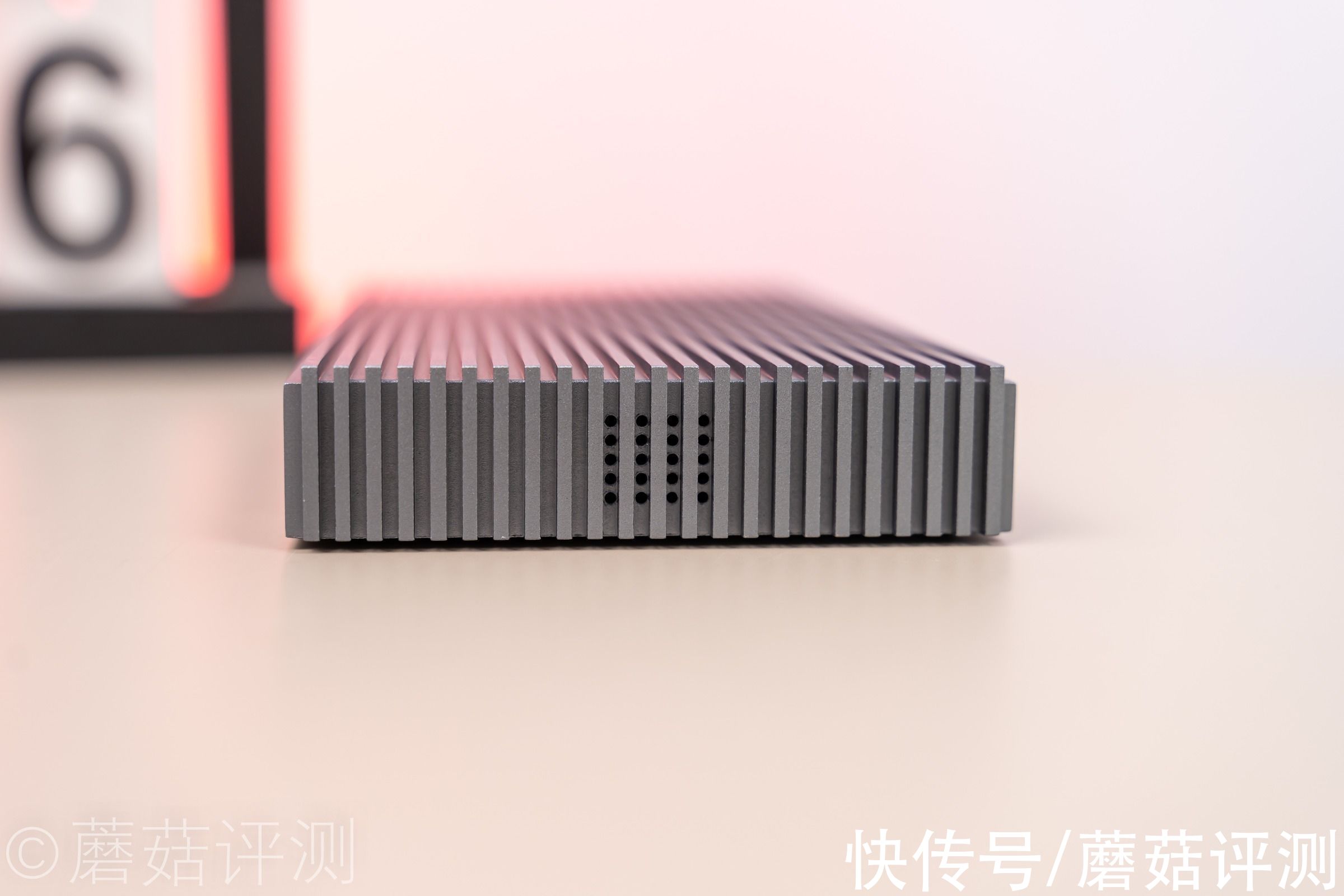 nvme|功能异常强大，满足更多专业需求、奥睿科雷电3硬盘盒拓展坞 拆解