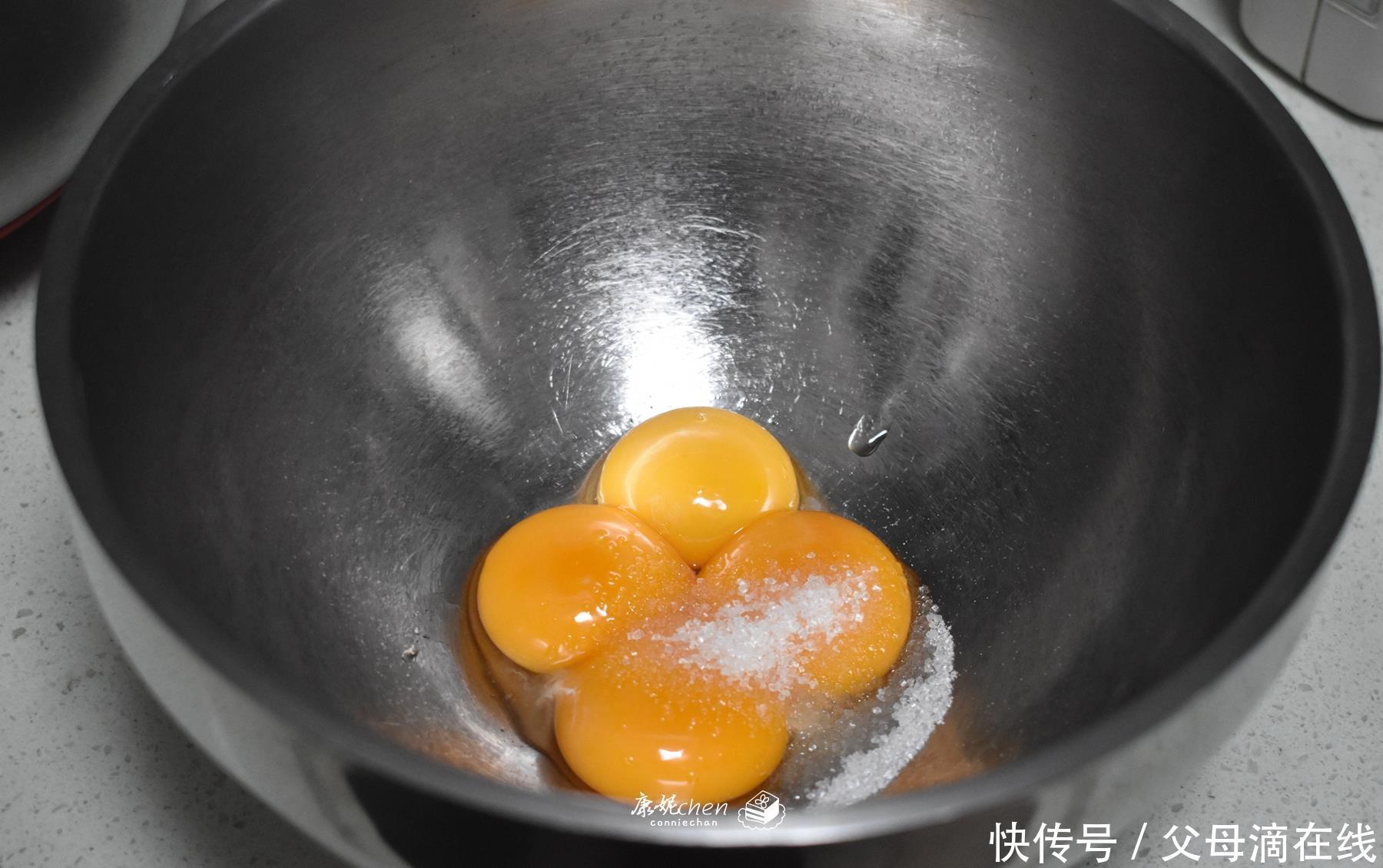 详细|大人孩子都爱吃这小蛋糕,香甜细腻柔软,食材常见,分享详细做法