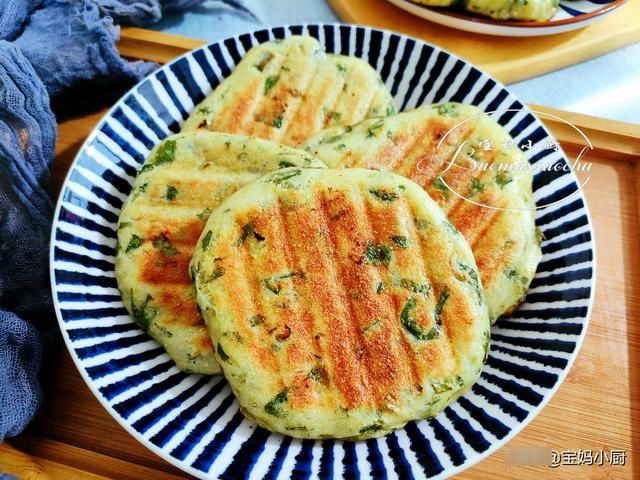 玉米面,这吃法50斤都不够,不糙,暄软像面包,连小孩都吃不停