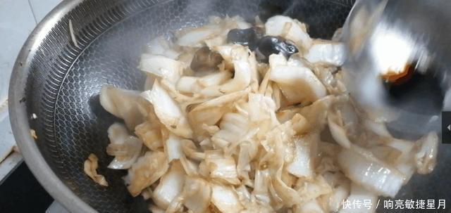 大白菜|大白菜怎么吃强烈推荐这种搭配,调味只需3样,好吃停不下筷!