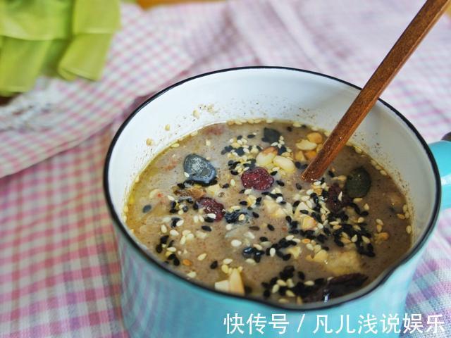 油茶面|童年记忆,用面粉冲水喝,干香浓稠还“管饱,”以后不用做早餐了
