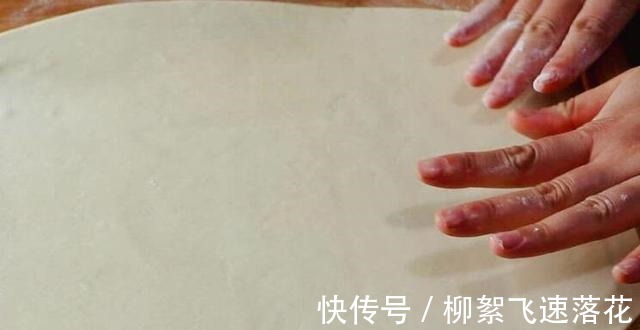 包子|夏天，吃馒头包子不如吃它，一卷一蒸柔软筋道，比馒头包子好吃！