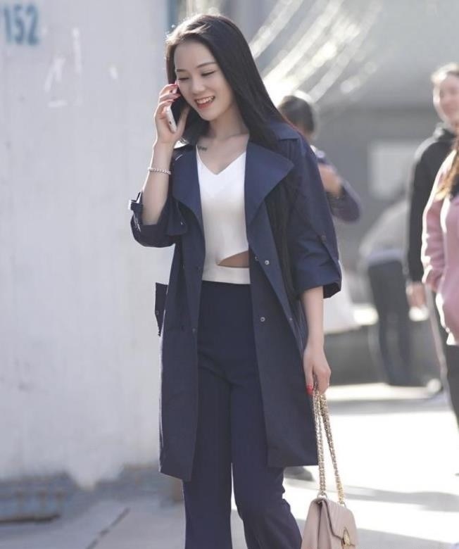 满分|气质满分的小姐姐，身材紧致动人，凸显女神的魅力