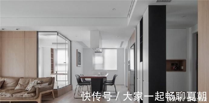 自然随心，四面采光，玻璃做墙，这样的设计真是爱了