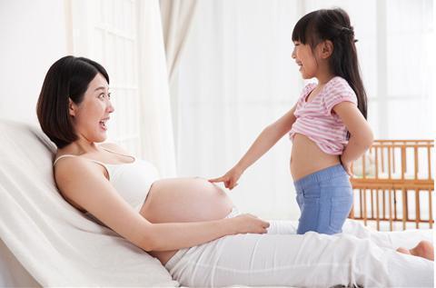 好奇心|“妈妈,你下面怎么长胡子了”,妈妈的回答,让人拍手称赞