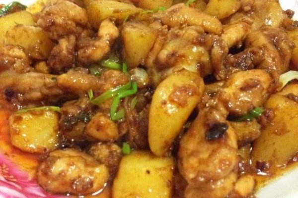 土豆烧鸡块|土豆与此物是“绝配”,女性吃点,排毒促消化养皮肤!越吃越年轻