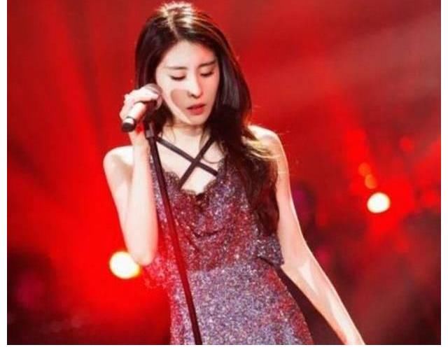 助教|《好声音》四位助教首秀反差大，张碧晨吉克隽逸从容，黄霄雲隐身