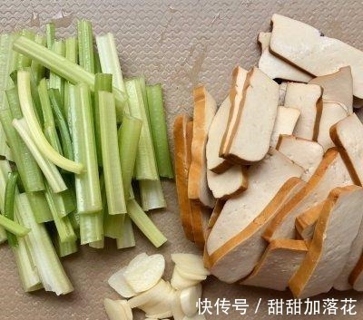 香干|吃一次就念念不忘的芹菜炒香干!