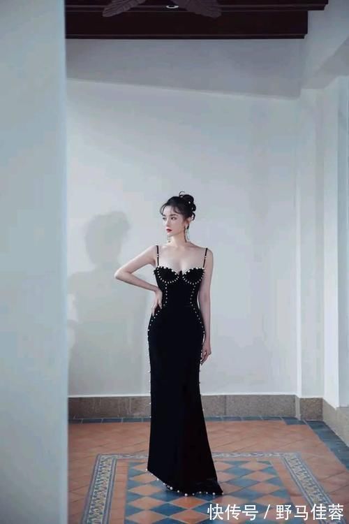 身材 依据年龄和身材选择穿搭，才是凸显时尚气质正确的做法