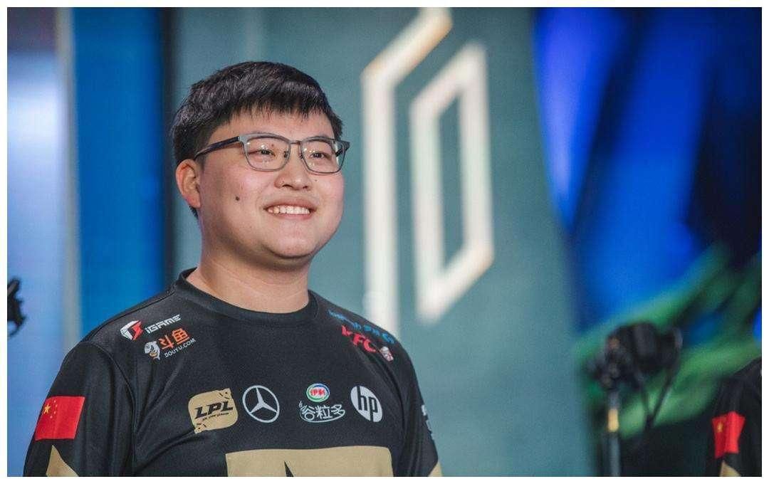 LPL|DWG拿下S10冠军后，UZI冲上热搜：你究竟什么时候复出？