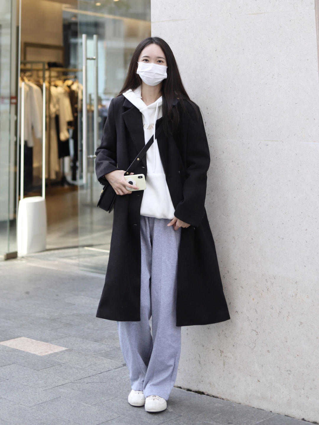 身形 初冬一定要选“大衣+卫衣”!遮肉显瘦又减龄,保暖效果还超赞