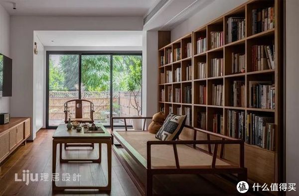 楼房|二手一楼房庭院惨遭荒废,原房东看到改造效果:早知道再加30万也不卖