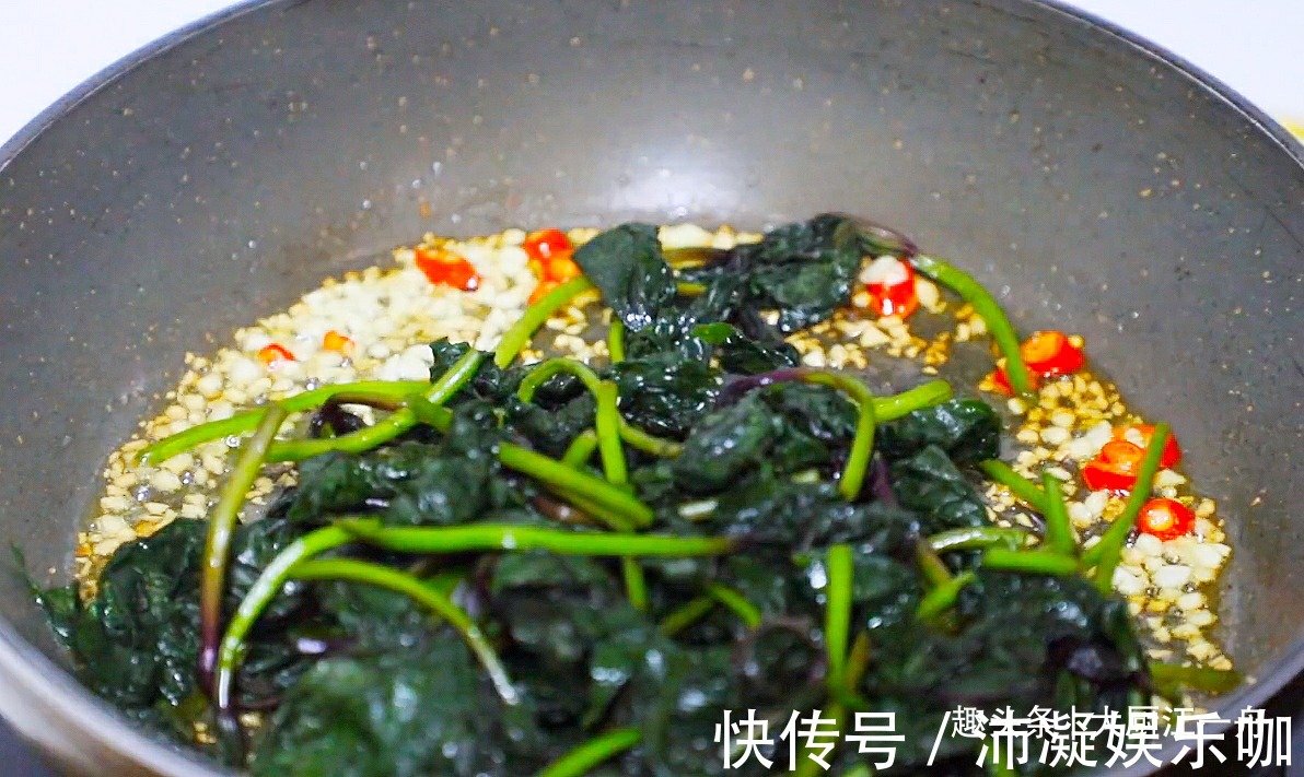 一日三餐|这菜营养极高，很多人只吃叶子，其实茎才是“王者”，不懂可惜了