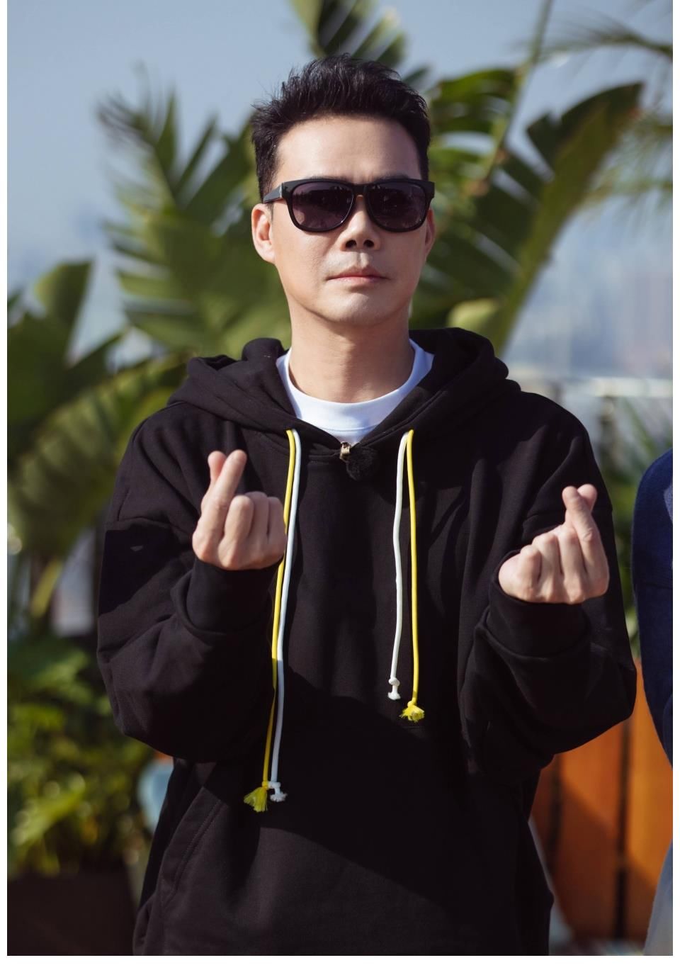 任达华朱永棠惊喜到访《大湾仔的夜》，“大湾仔”主题曲热血首发