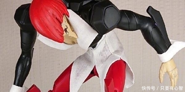 初号机|邪神手办再现，八神庵被初号机化，漫迷表示有点像城之内？