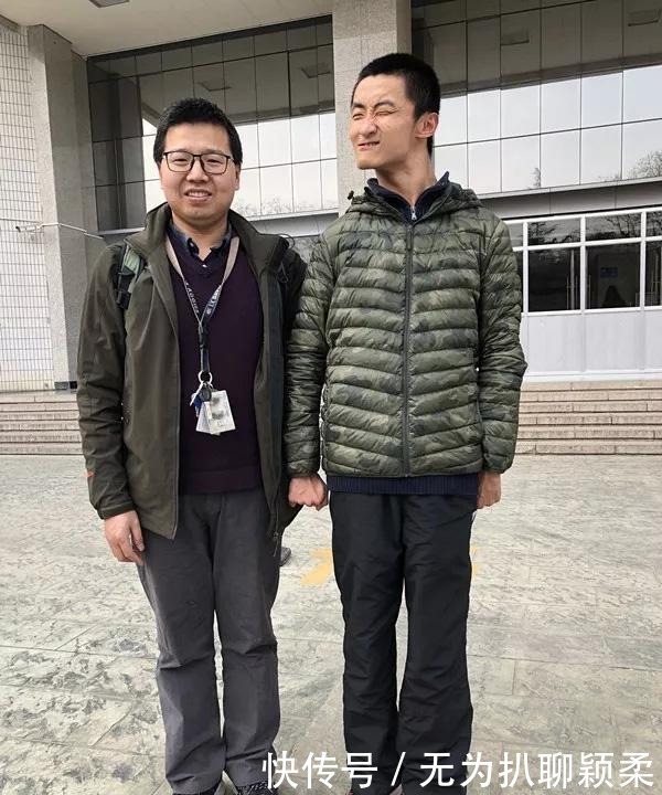 他生下就患有脑瘫,高考只能做选择题,却一路逆袭成为了高校博士