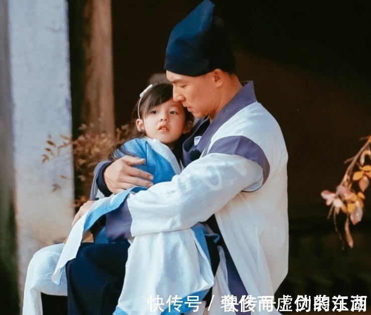 劉畊宏女兒五官長開,7歲小泡芙“月牙眼”太搶鏡,小萌娃無疑了