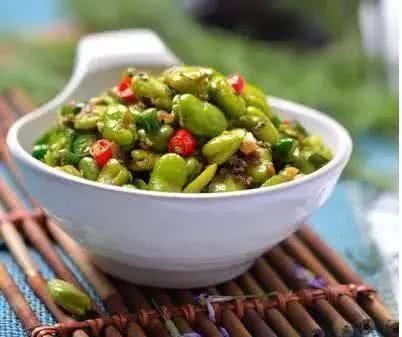 剁椒蚕豆米，孜然牛肉粒，肉末茄子，肉末蒸冬瓜的做法