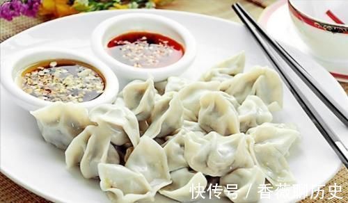 调制|调饺子馅时，先放油还是盐？很多人都做错了，难怪饺子不香不好吃！