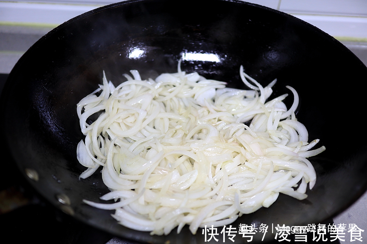 早餐就爱吃碗羊肉拌面，不到10分钟吃上了，解馋补元气真带劲