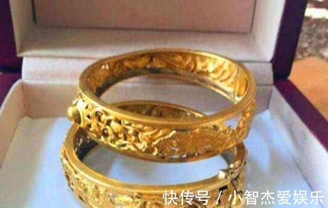 汉族|男子捡到辽国金牌，专家劝他上交国家，拒绝后回家熔成金镯子