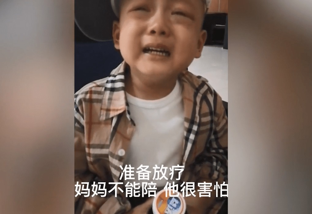 骨髓穿刺|5岁男孩身患白血病,懂事得让人心疼:如果我没了,妈妈再生一个