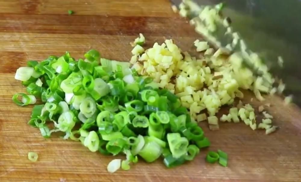 2根丝瓜1块豆腐,简单一做,鲜香美味又营养,家里孩子超爱吃