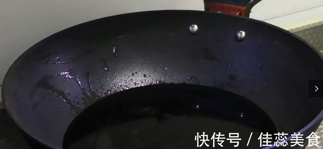 腌黄瓜好吃有秘诀，一天就能吃，香脆爽口又开胃，比吃肉还过瘾