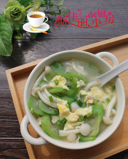 小贵|50岁阿姨轻断食晚餐走红朋友圈，网友：真自律，难怪身材保持这么好